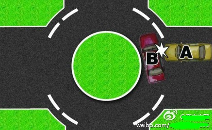 機(jī)動車通過環(huán)形路口，應(yīng)當(dāng)按照導(dǎo)向箭頭所示方向行駛