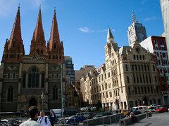 紅燈停 綠燈行 該如何通過交通信號燈