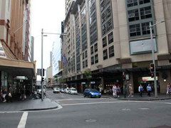 紅燈停 綠燈行 該如何通過交通信號燈