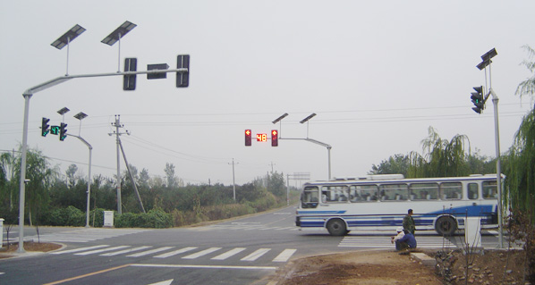 HD205A太陽能無線通訊式交通信號(hào)控制系統(tǒng)